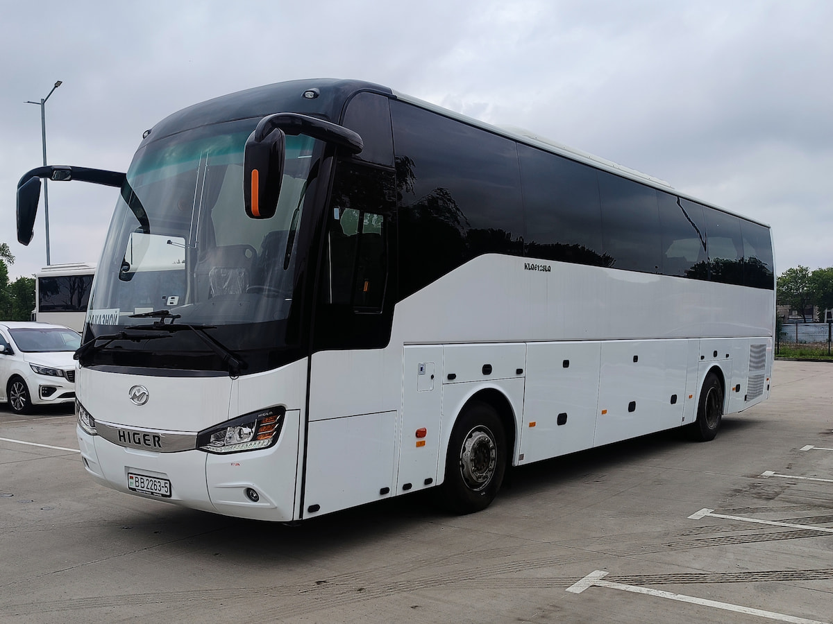 Автобус Higer 6128 51 место