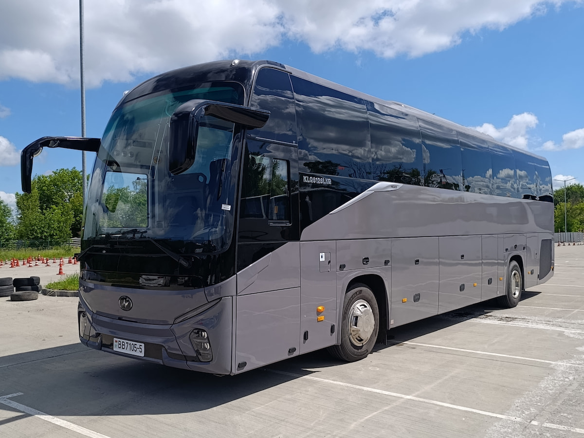 Автобус Higer 6126 53 места